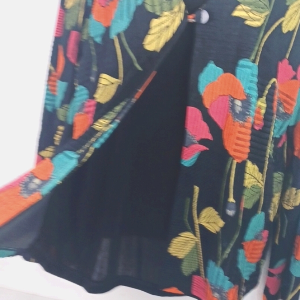 ♥️SOLD♥️MIRASOL BLACK & COLORFULLY FLORAL LONG SLEEVE RIBBED TOP SZ L - Picture 7 of 10